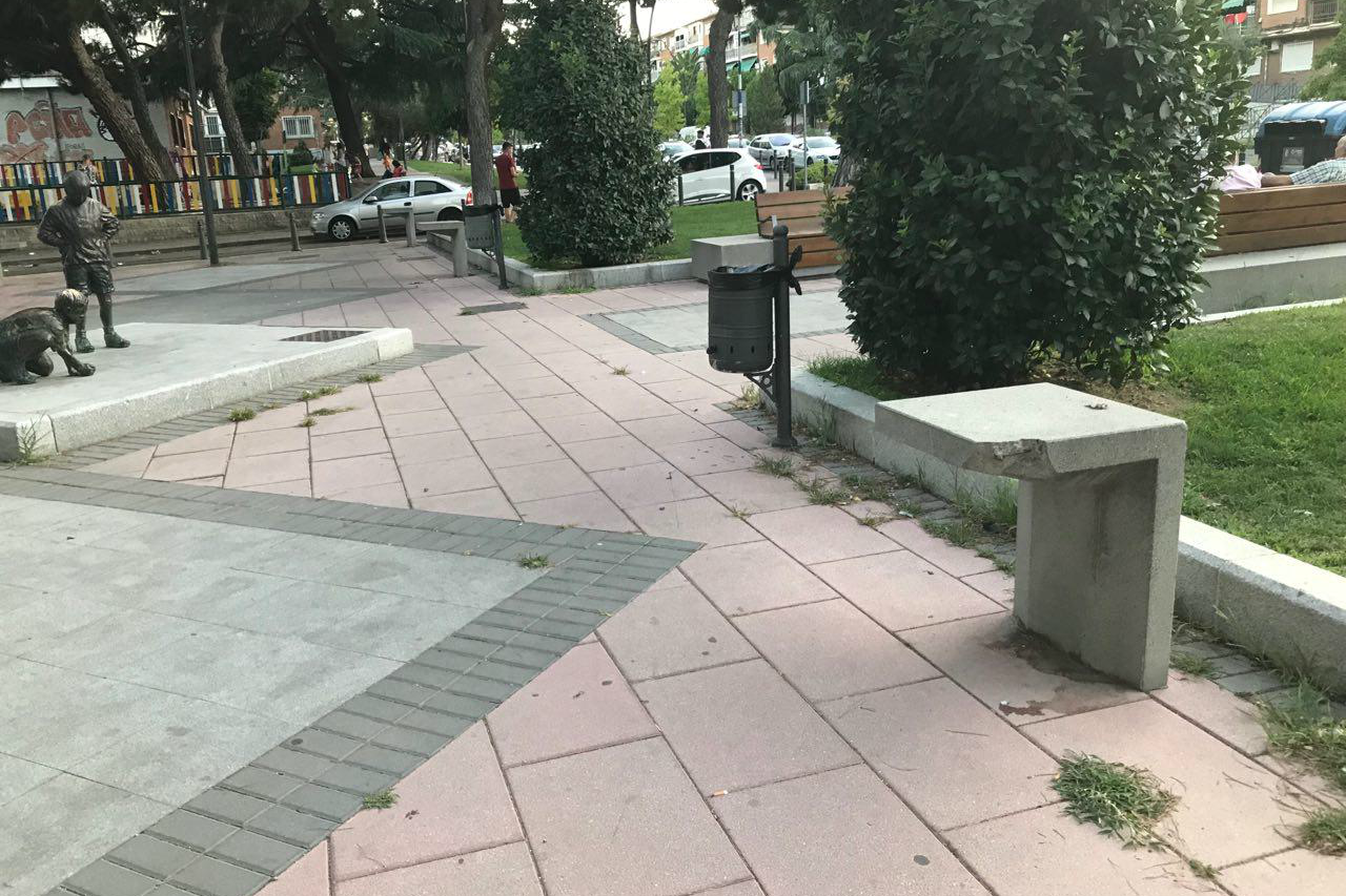 Podemos solicita que se arregle una  luminaria deteriorada en la Avenida de España