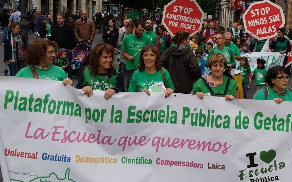 Podemos y PSOE rechazan la nueva ley educativa de Ayuso